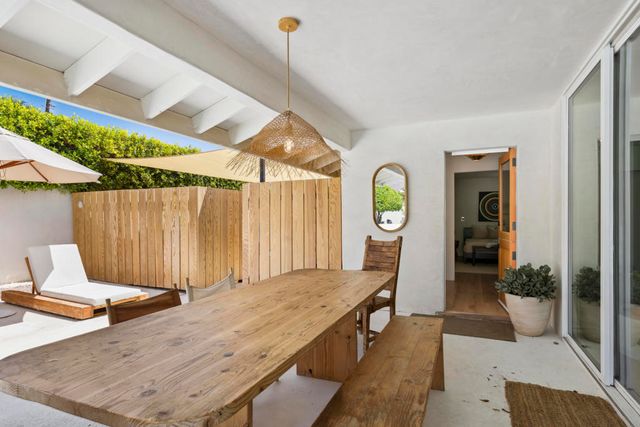 1190 E Buena Vista Drive, Palm Springs, CA 92262