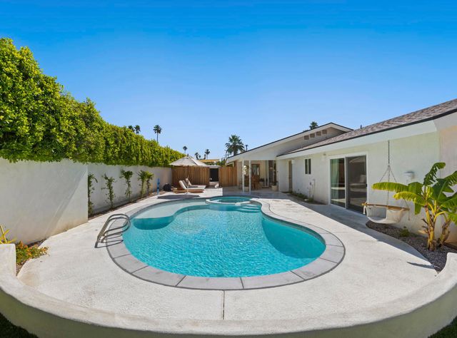 1190 E Buena Vista Drive, Palm Springs, CA 92262