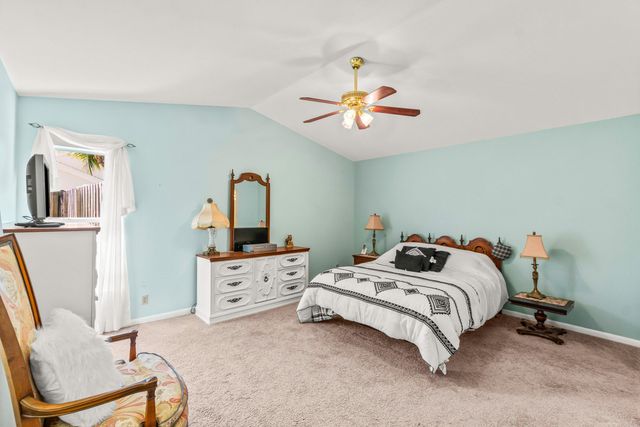 69 King Fisher Way, Boynton Beach, FL 33436