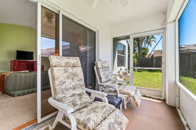 69 King Fisher Way, Boynton Beach, FL 33436