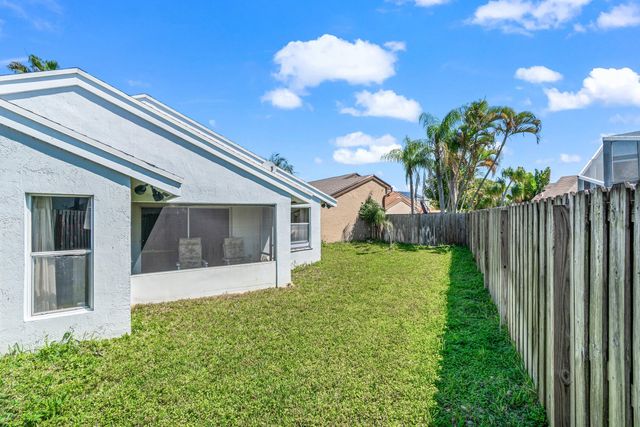69 King Fisher Way, Boynton Beach, FL 33436