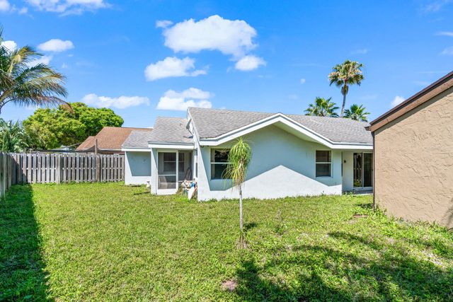 69 King Fisher Way, Boynton Beach, FL 33436