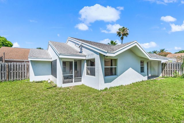 69 King Fisher Way, Boynton Beach, FL 33436