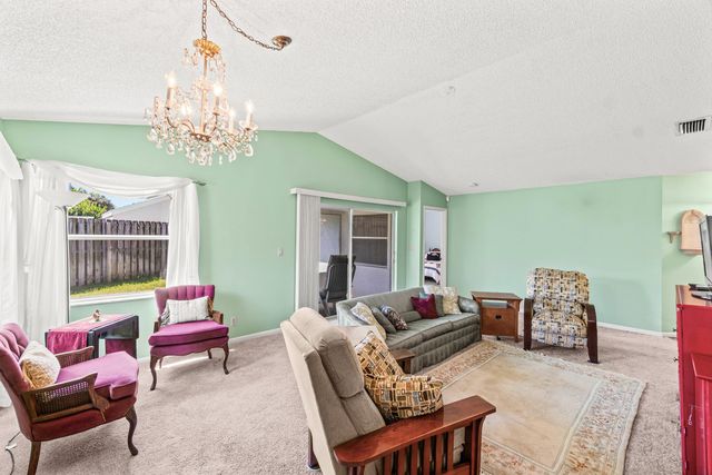 69 King Fisher Way, Boynton Beach, FL 33436