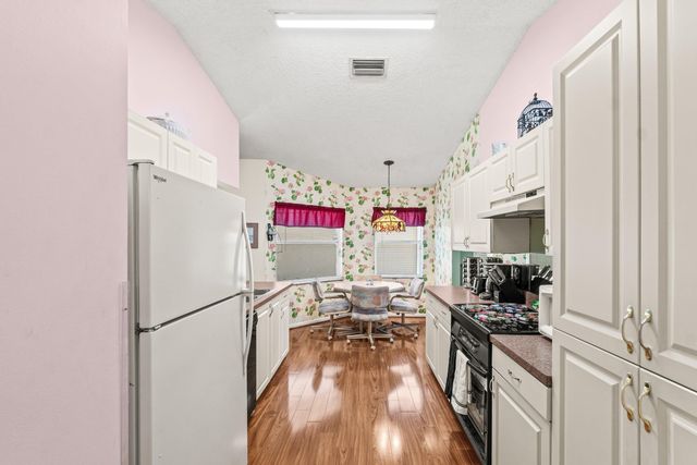 69 King Fisher Way, Boynton Beach, FL 33436