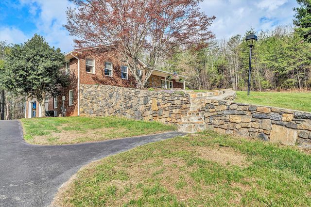 1488 HENRY RD, Ferrum, VA 24088