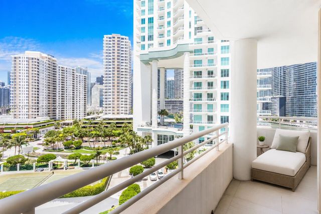 888 Brickell Key Dr 1002, Miami, FL 33131