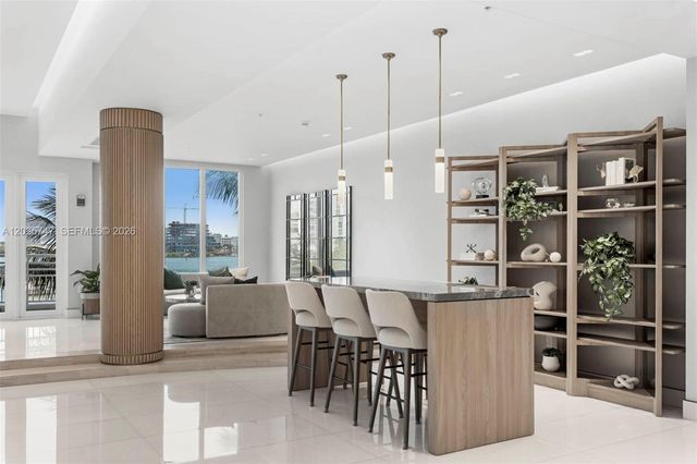 888 Brickell Key Dr 1002, Miami, FL 33131