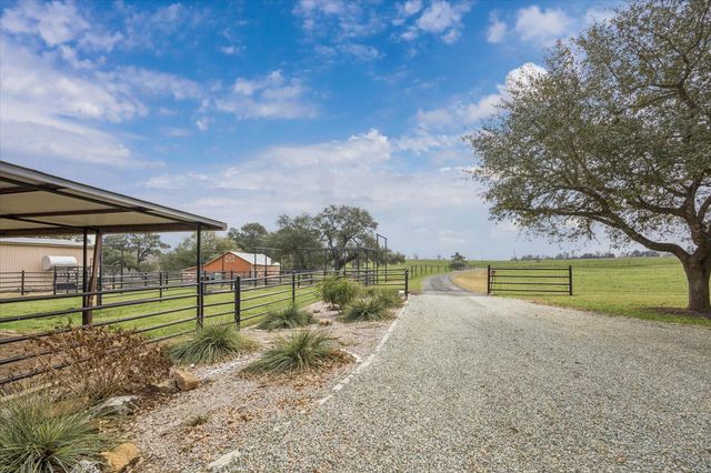 6602 Fm 390 West, Burton, TX 77835