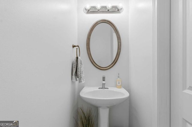 1428 LIBERTY Parkway NW, Atlanta, GA 30318