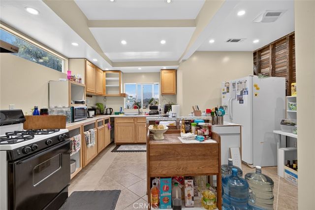 787 Terrace 49, Los Angeles, CA 90042