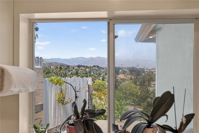 787 Terrace 49, Los Angeles, CA 90042