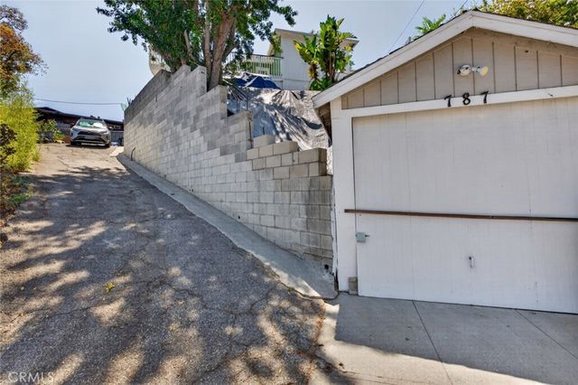 787 Terrace 49, Los Angeles, CA 90042