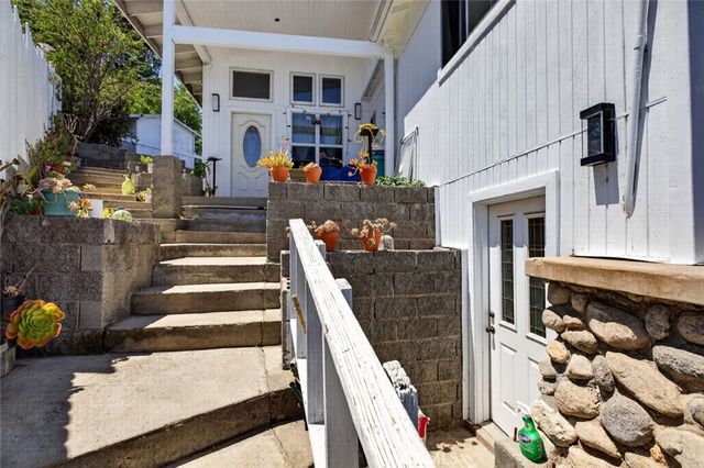 787 Terrace 49, Los Angeles, CA 90042