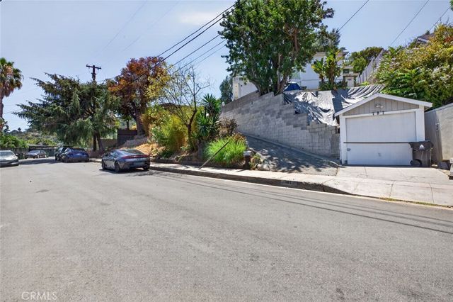 787 Terrace 49, Los Angeles, CA 90042