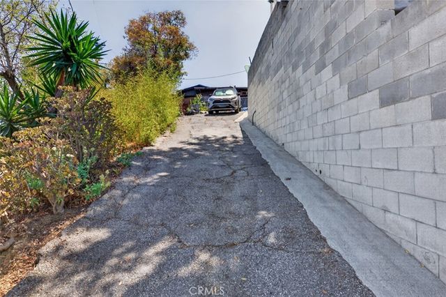 787 Terrace 49, Los Angeles, CA 90042