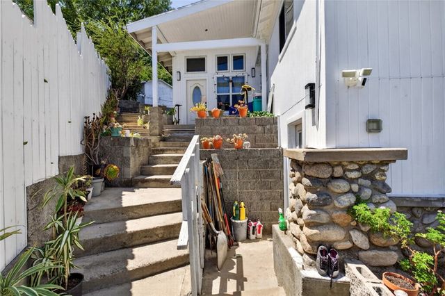 787 Terrace 49, Los Angeles, CA 90042