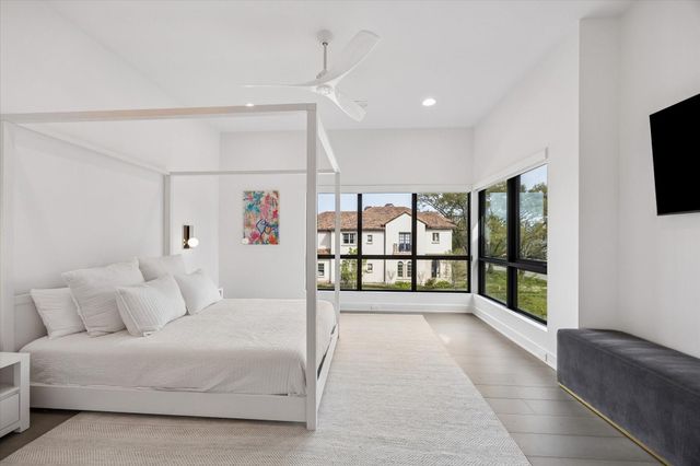 5602 Cedar Creek Drive, Houston, TX 77056