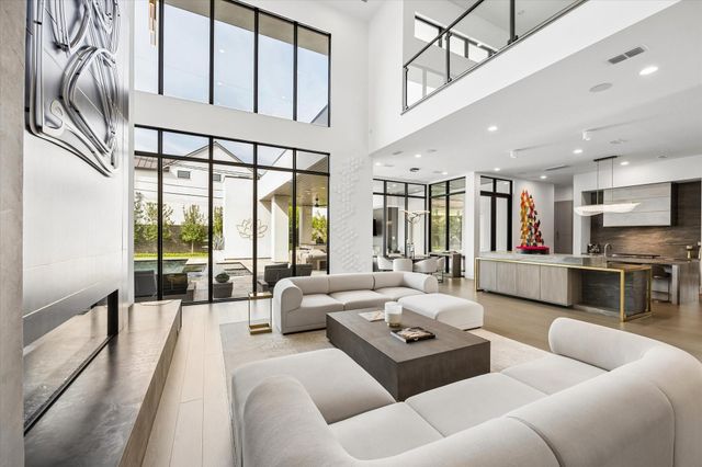 5602 Cedar Creek Drive, Houston, TX 77056