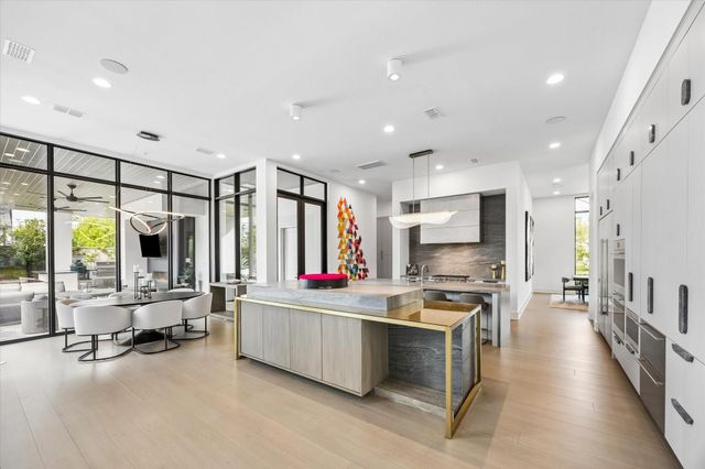 5602 Cedar Creek Drive, Houston, TX 77056