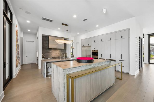 5602 Cedar Creek Drive, Houston, TX 77056