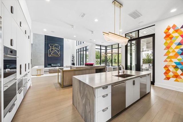 5602 Cedar Creek Drive, Houston, TX 77056