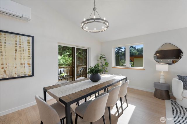 8625 30th Avenue SW, Seattle, WA 98126
