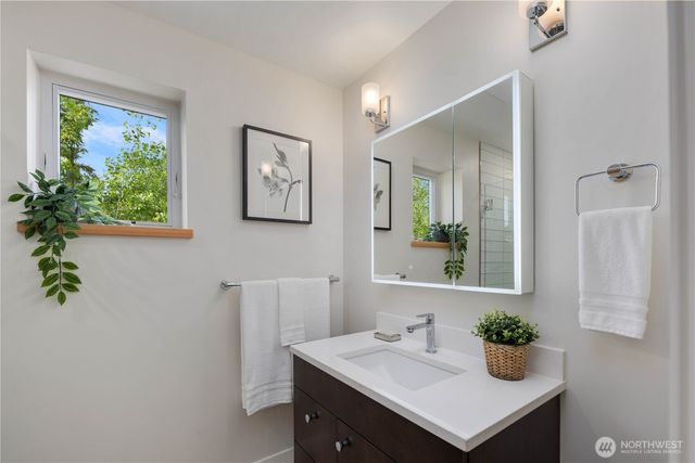 8625 30th Avenue SW, Seattle, WA 98126
