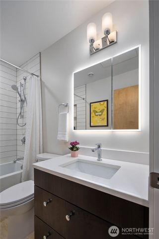 8625 30th Avenue SW, Seattle, WA 98126