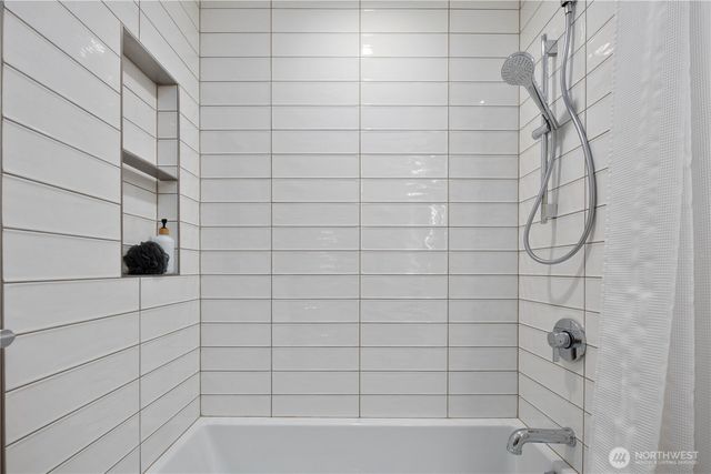8625 30th Avenue SW, Seattle, WA 98126