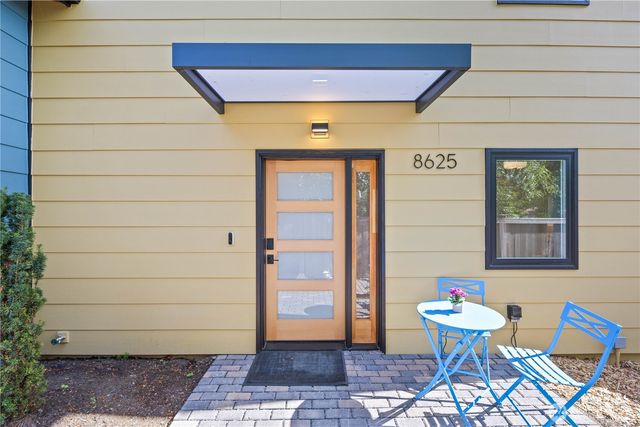 8625 30th Avenue SW, Seattle, WA 98126