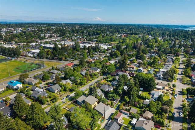 8625 30th Avenue SW, Seattle, WA 98126