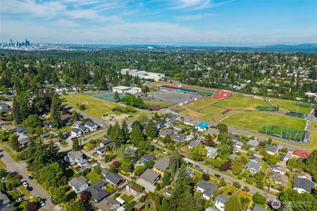 8625 30th Avenue SW, Seattle, WA 98126