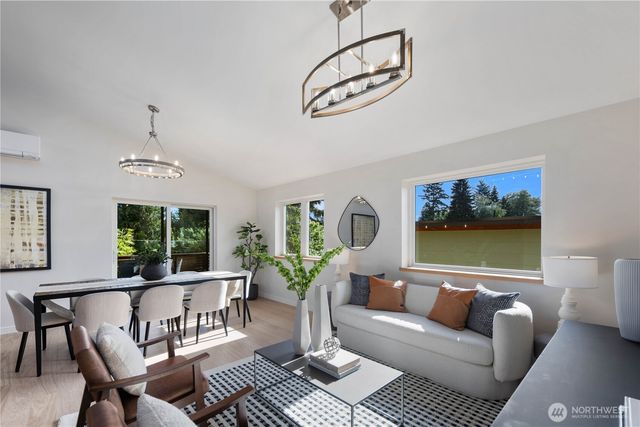 8625 30th Avenue SW, Seattle, WA 98126