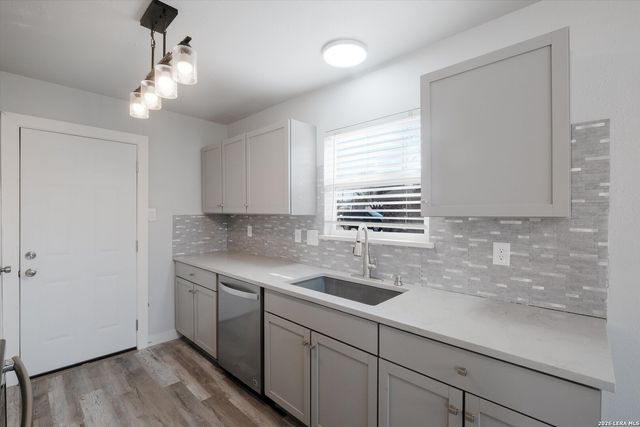 5527 Colewood St, San Antonio, TX 78233