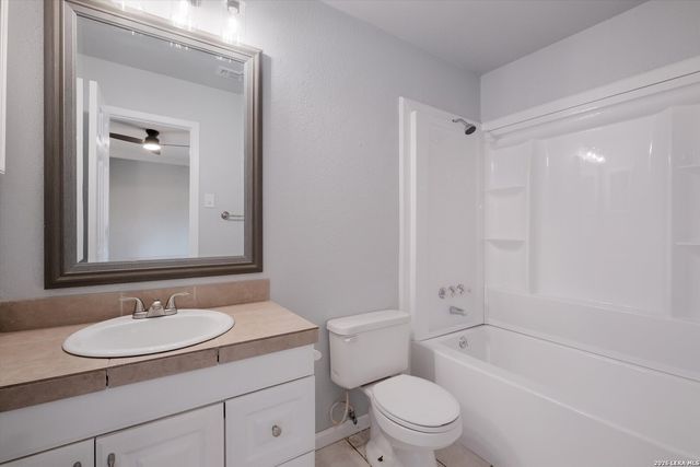 5527 Colewood St, San Antonio, TX 78233