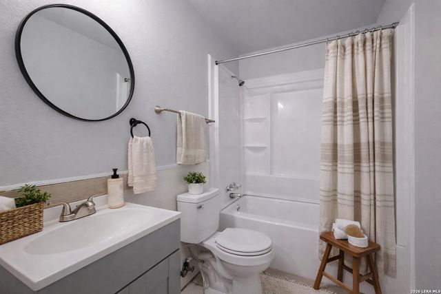 5527 Colewood St, San Antonio, TX 78233