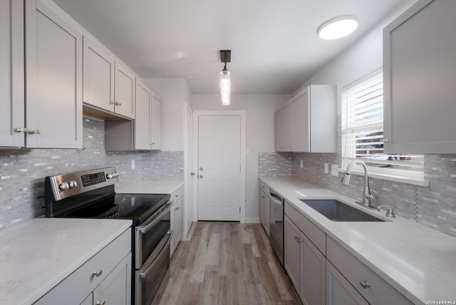 5527 Colewood St, San Antonio, TX 78233