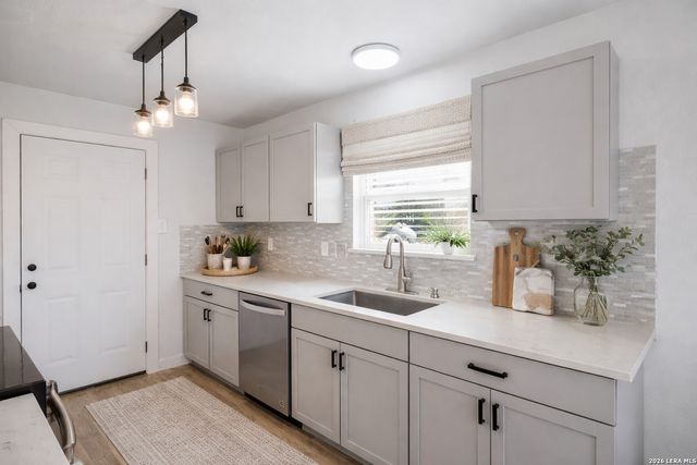 5527 Colewood St, San Antonio, TX 78233