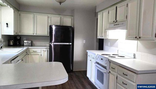 3714 Lafayette St SE, Albany, OR 97322