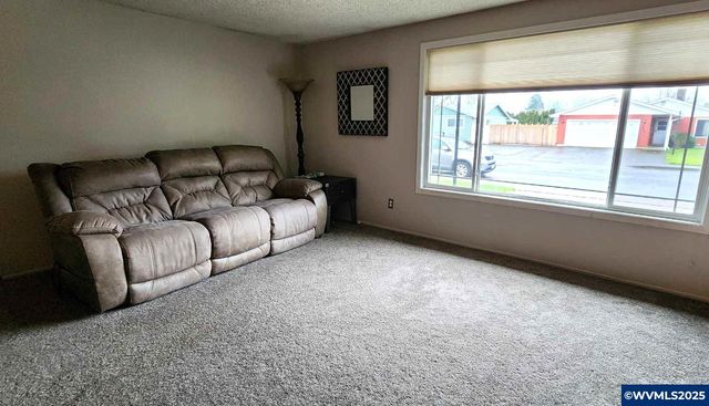 3714 Lafayette St SE, Albany, OR 97322