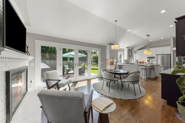 1008 Anne Road, Naperville, IL 60540