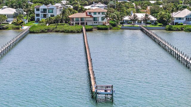 14 Herons Nest, Sewalls Point, FL 34996