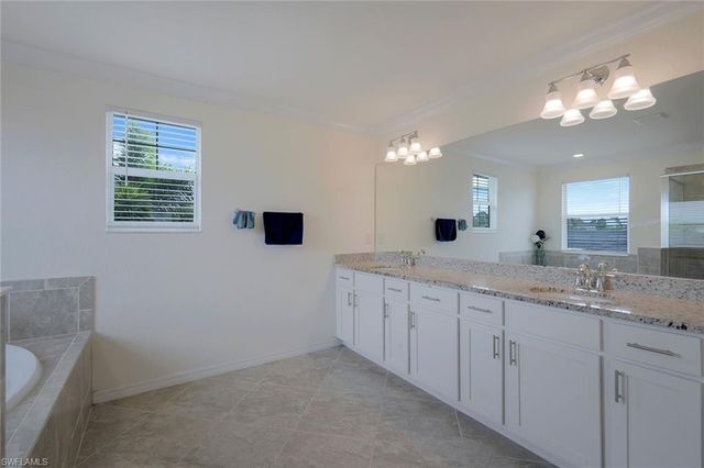 4234 Bluegrass DR, Fort Myers, FL 33916