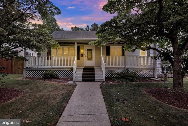 514 W HIGH ST, Womelsdorf, PA 19567