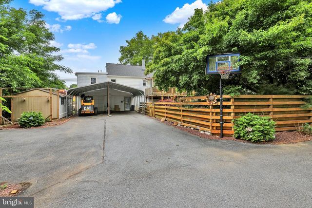 514 W HIGH ST, Womelsdorf, PA 19567