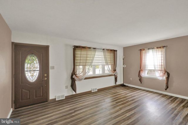 514 W HIGH ST, Womelsdorf, PA 19567