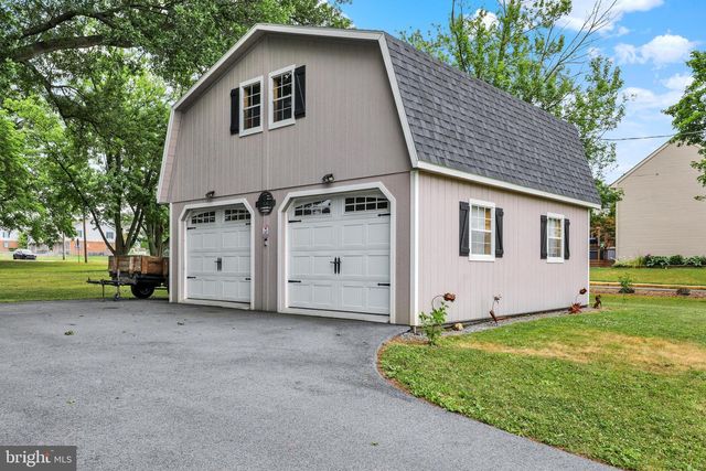 514 W HIGH ST, Womelsdorf, PA 19567