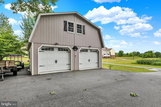 514 W HIGH ST, Womelsdorf, PA 19567