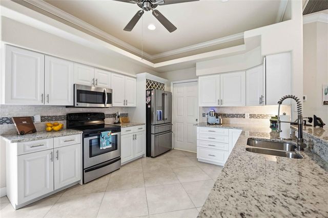 32 MEDALIST COURT, Rotonda West, FL 33947